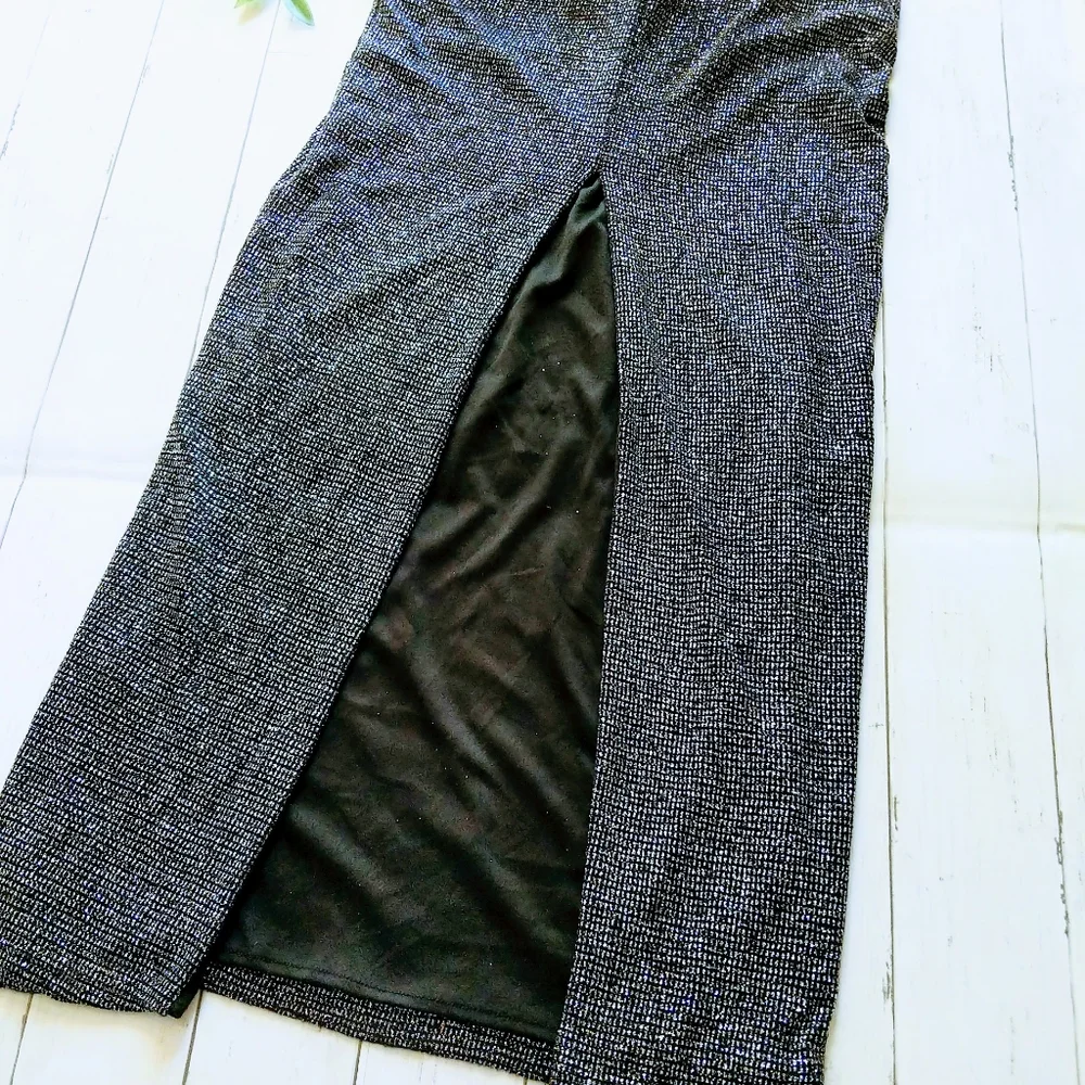 Xscape Evenings Women Metallic Sparkle Gown SIZE 4 Off The Shoulder Black - Picture 11 of 12